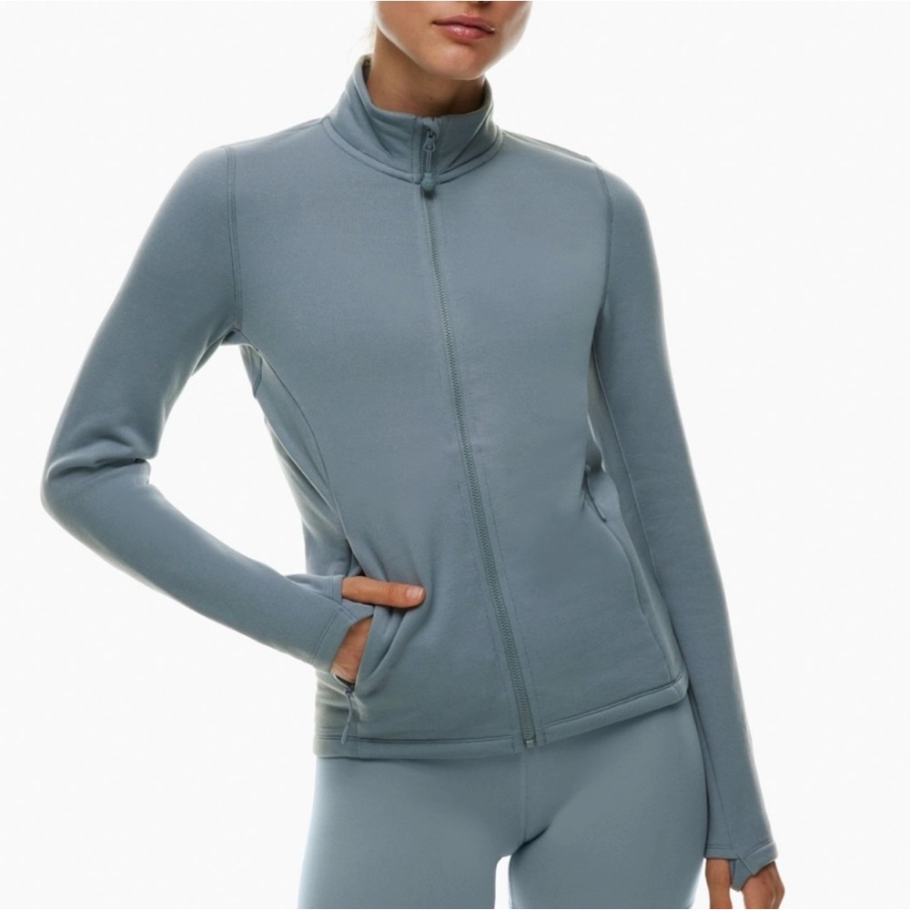 Aritzia SnoForm Polar Stance Zip-up ❄️